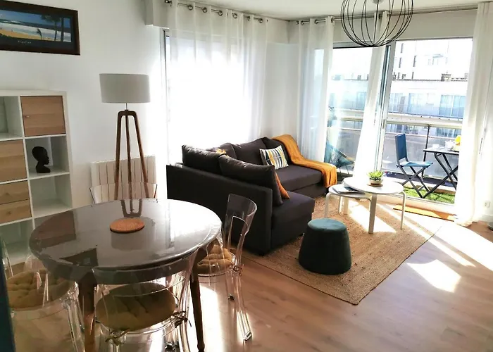 Les Roches Brunes - Face Les Sables-dʼOlonne